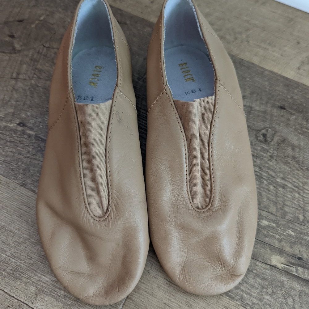 Bloch jazz shoes